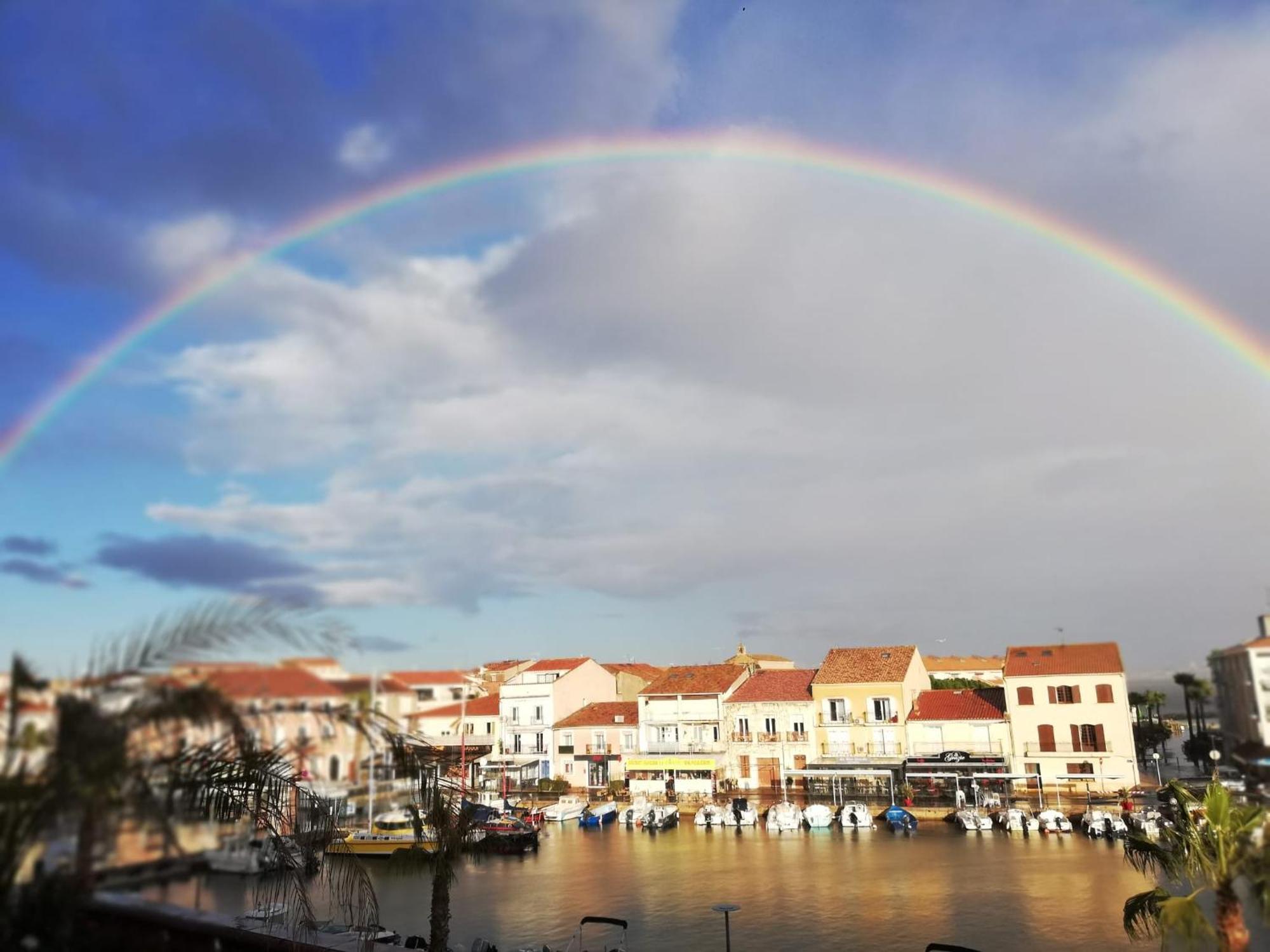 Le Vent Dans Les Voiles - Appartement Classe 4 Etoiles Mèze Dış mekan fotoğraf